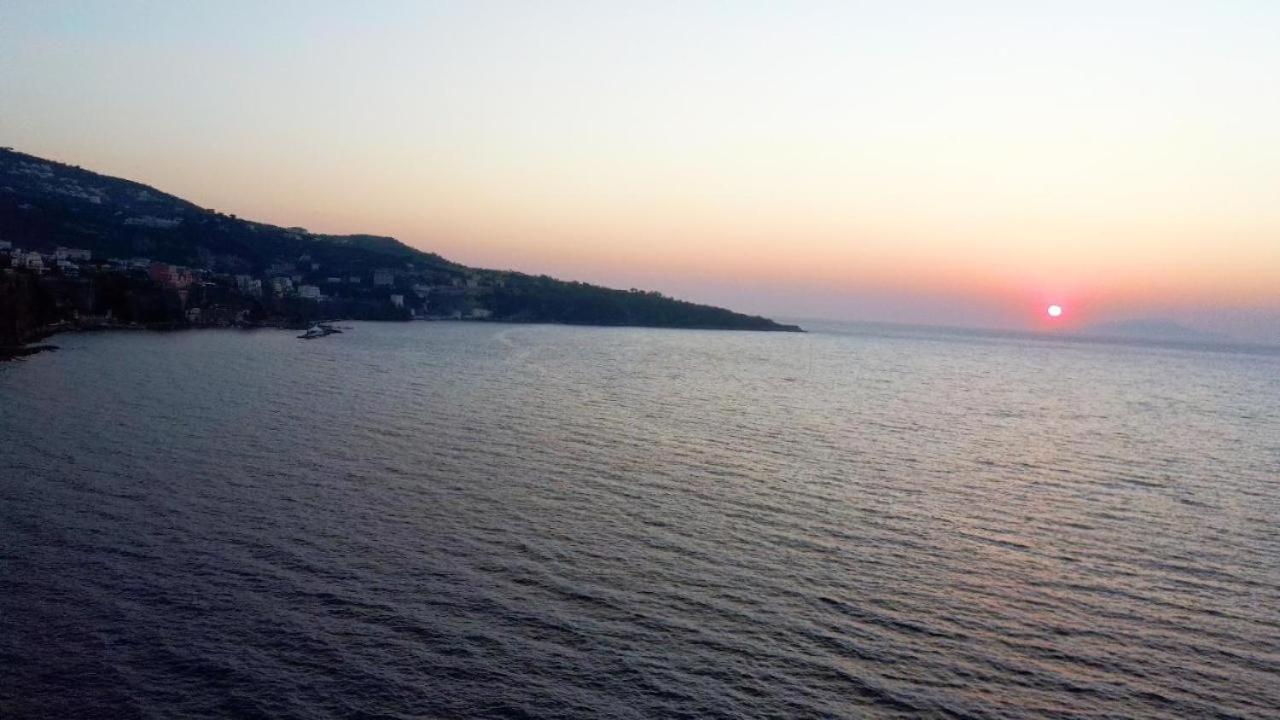 Appartamento Emy House Sorrento Esterno foto
