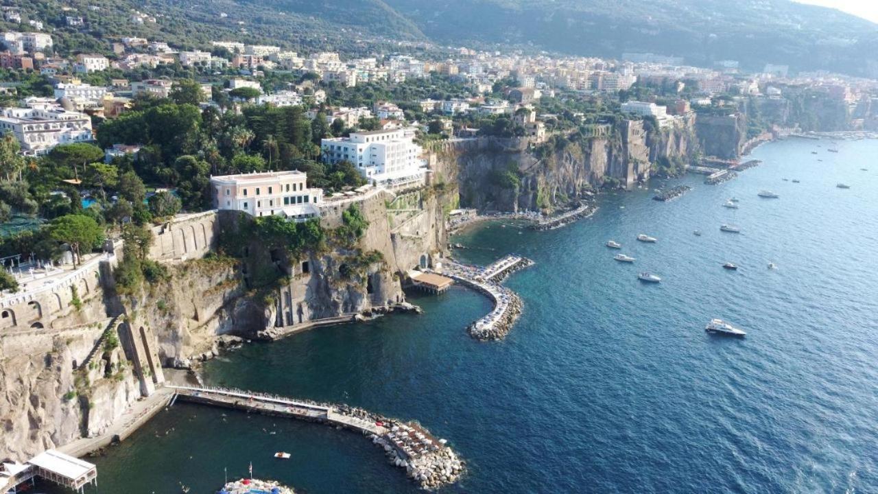 Appartamento Emy House Sorrento Esterno foto