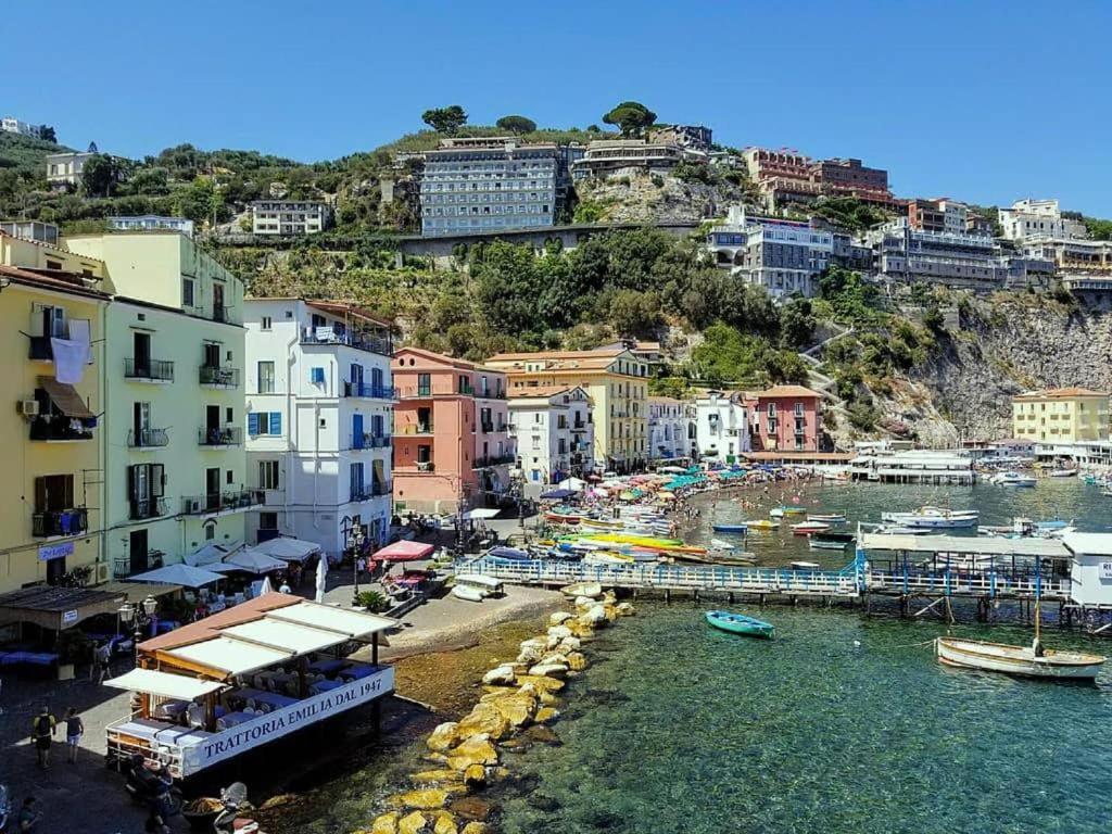 Appartamento Emy House Sorrento Esterno foto